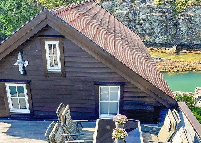 2 Bedroom Cozy In Finnas * Grutle