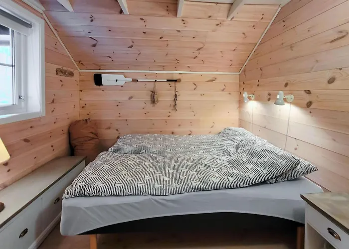 Holiday home 2 Bedroom Cozy In Finnas *